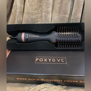 Foxybae Rose Gold Blowout Dryer Brush